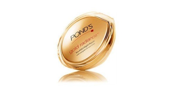  Pond's Gold Radiance Youthful Night Repair