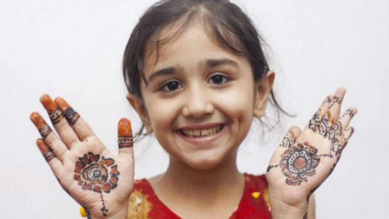 These 10 Mehndi Designs For Kids Are As Bright As They Are