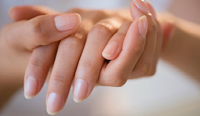 What Is Hot Oil Manicure? - Procedure And Benefits You Must Know For Your Nails