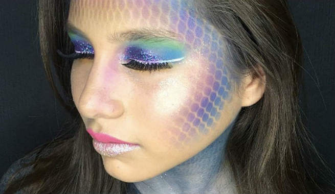 How To Wear A Dazzling Mermaid Makeup?