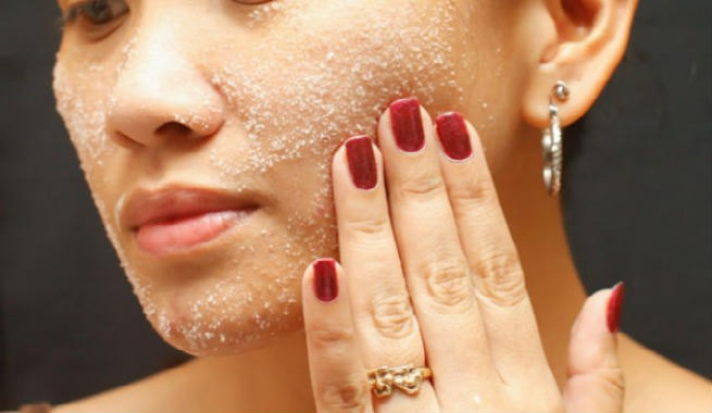 8 Different Ways To Use Sea Salt For Reducing Acne And Its Scars