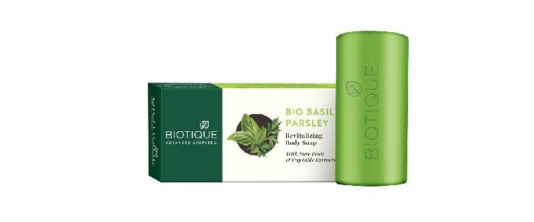 Biotique Advanced Ayurveda Basil and Parsley Revitalizing Body Soap